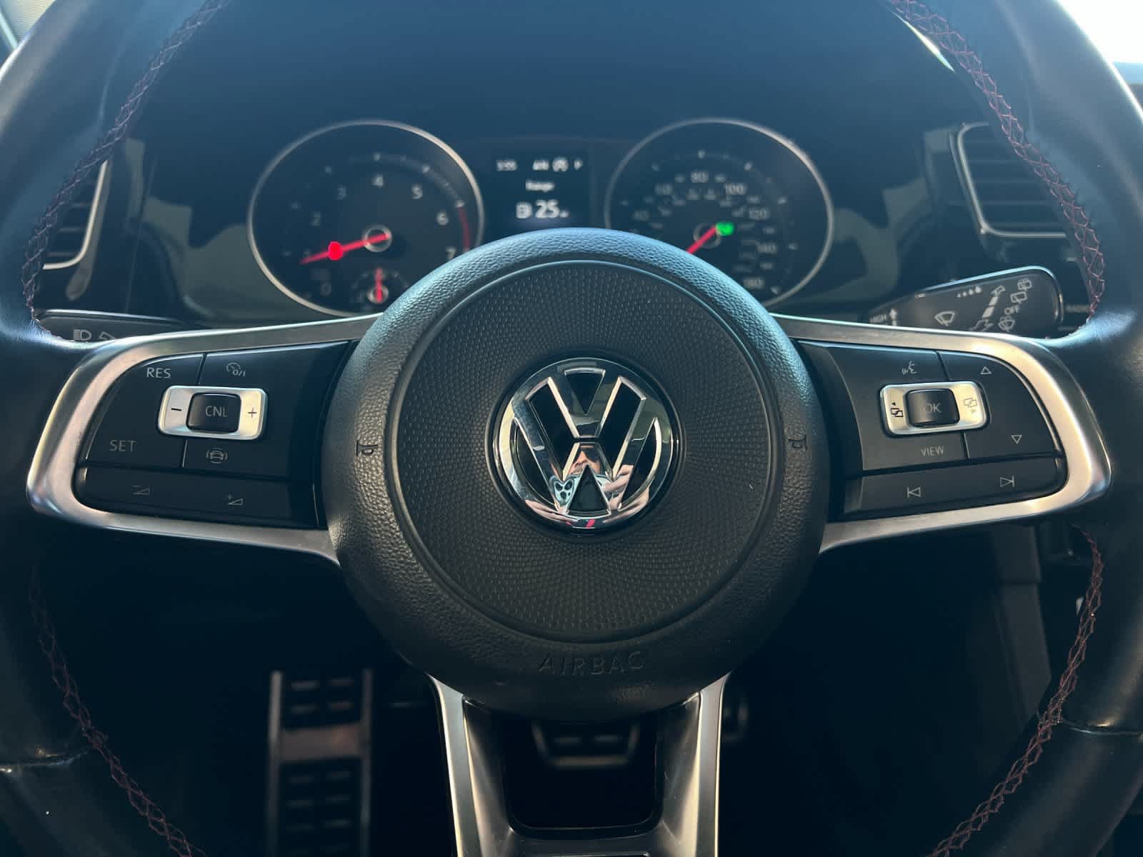 Used 2019 Volkswagen GTI SE FWD image 23