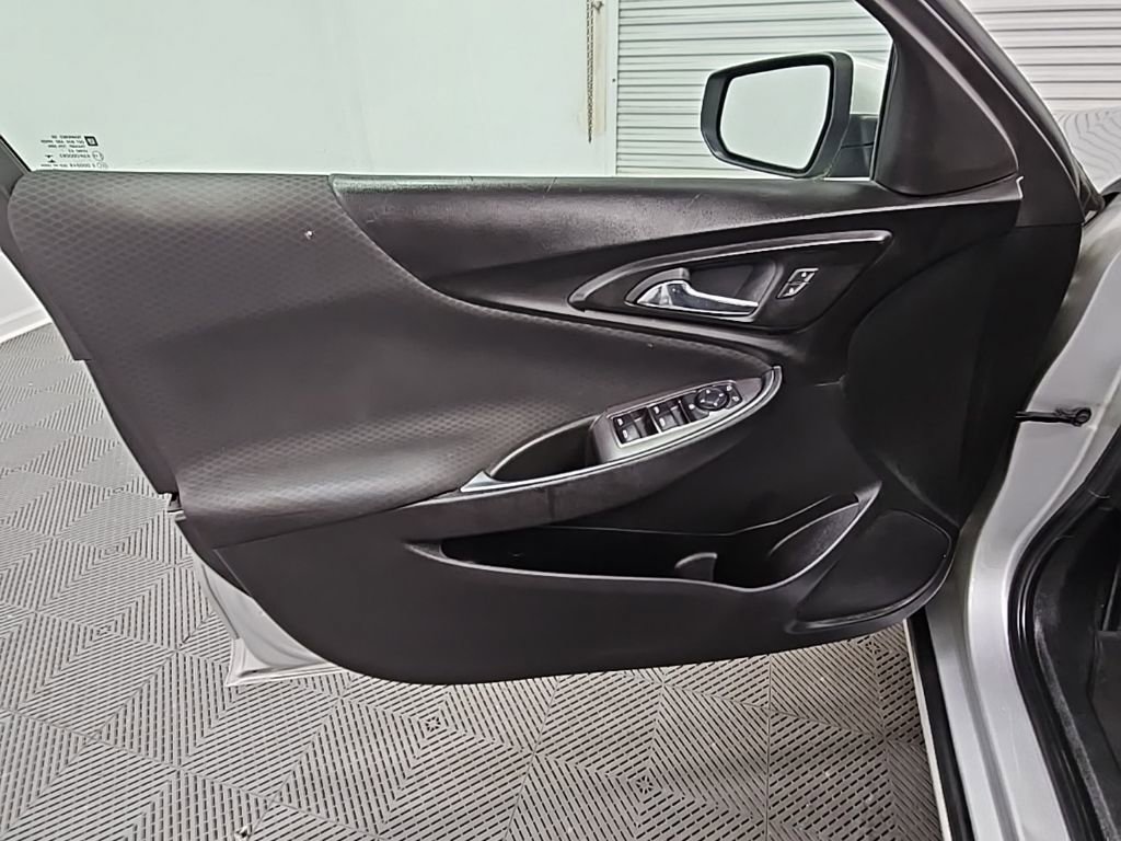 Used 2020 Chevrolet Malibu LT FWD image 27