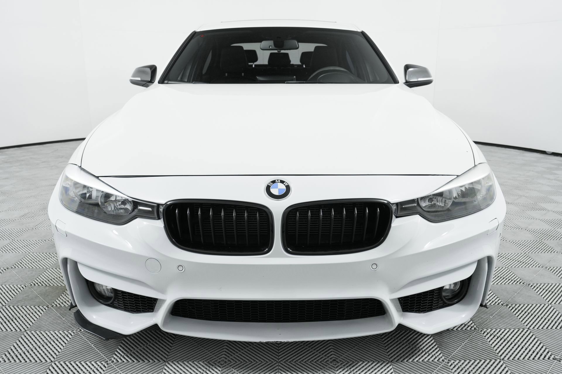 Used 2015 BMW 328i xDrive Sedan image 2