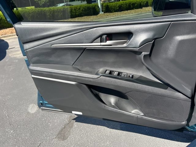Used 2025 Toyota Camry XSE FWD image 26
