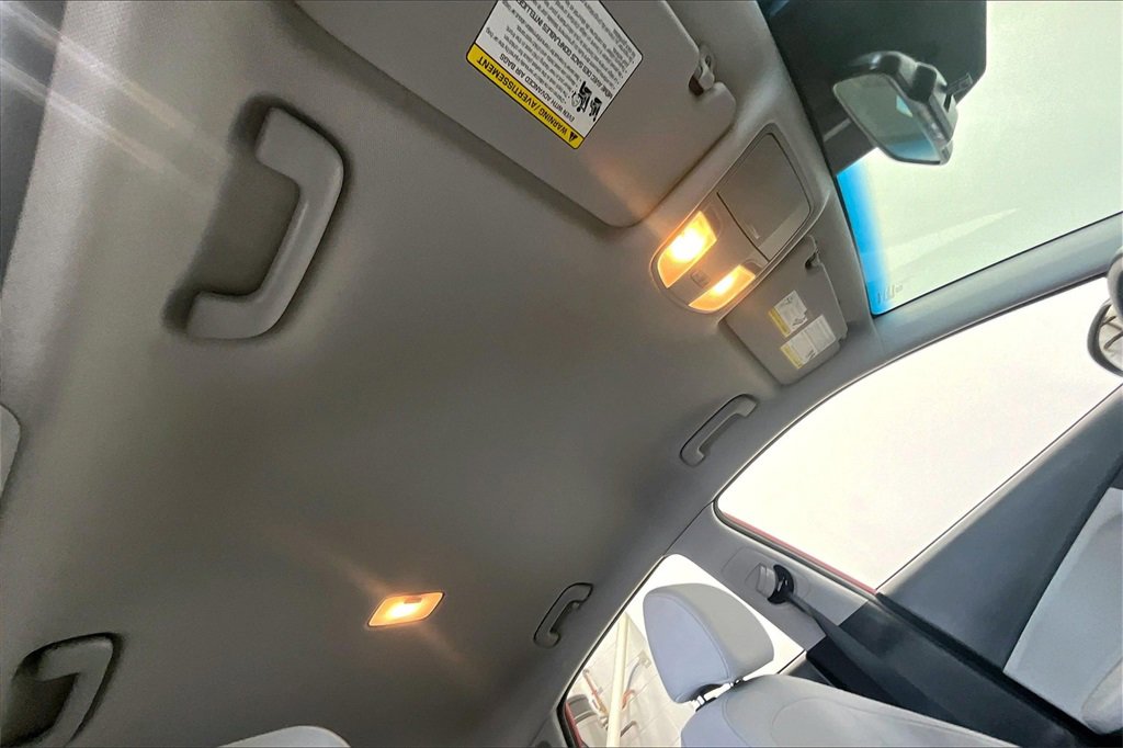 Used 2022 Hyundai Kona SEL w/ Cargo Package image 17
