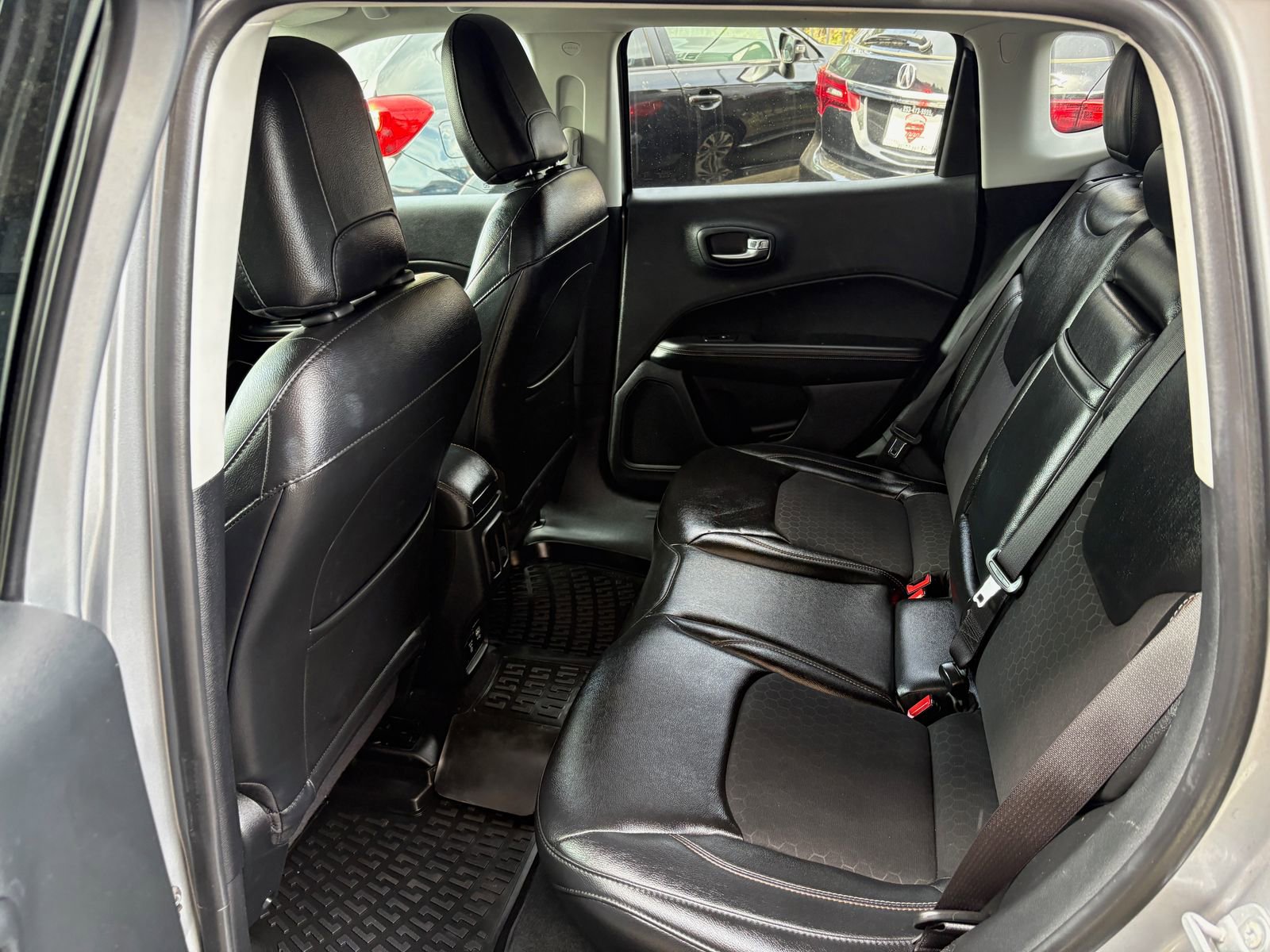 Used 2018 Jeep Compass Latitude w/ Popular Equipment Group image 16