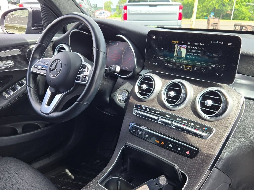 Used 2022 Mercedes-Benz GLC 300 4MATIC image 7