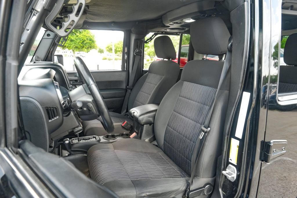 Used 2011 Jeep Wrangler Unlimited Sport AWD/4WD image 28