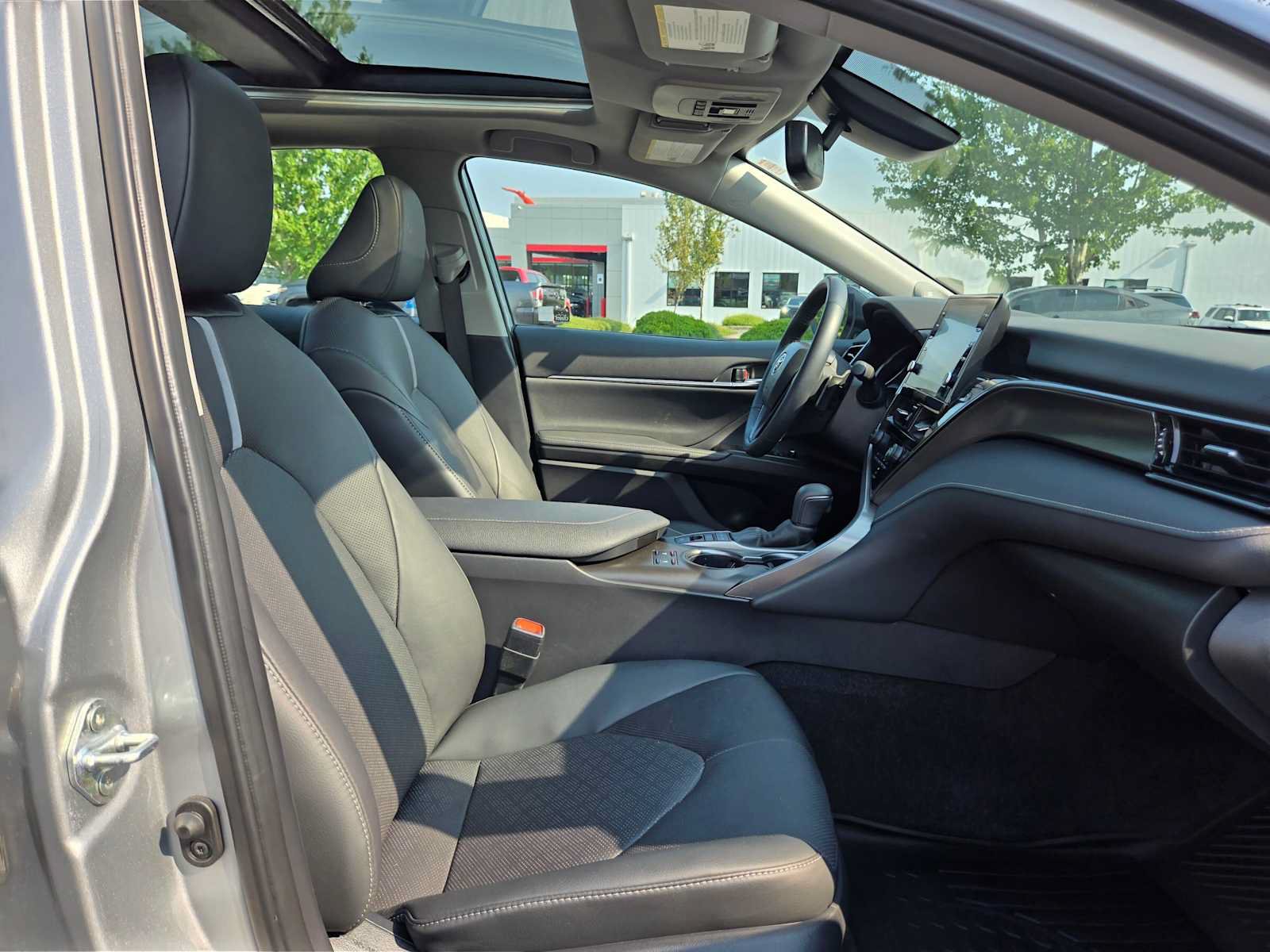 Used 2024 Toyota Camry XSE w/ Navigation Package FWD image 13