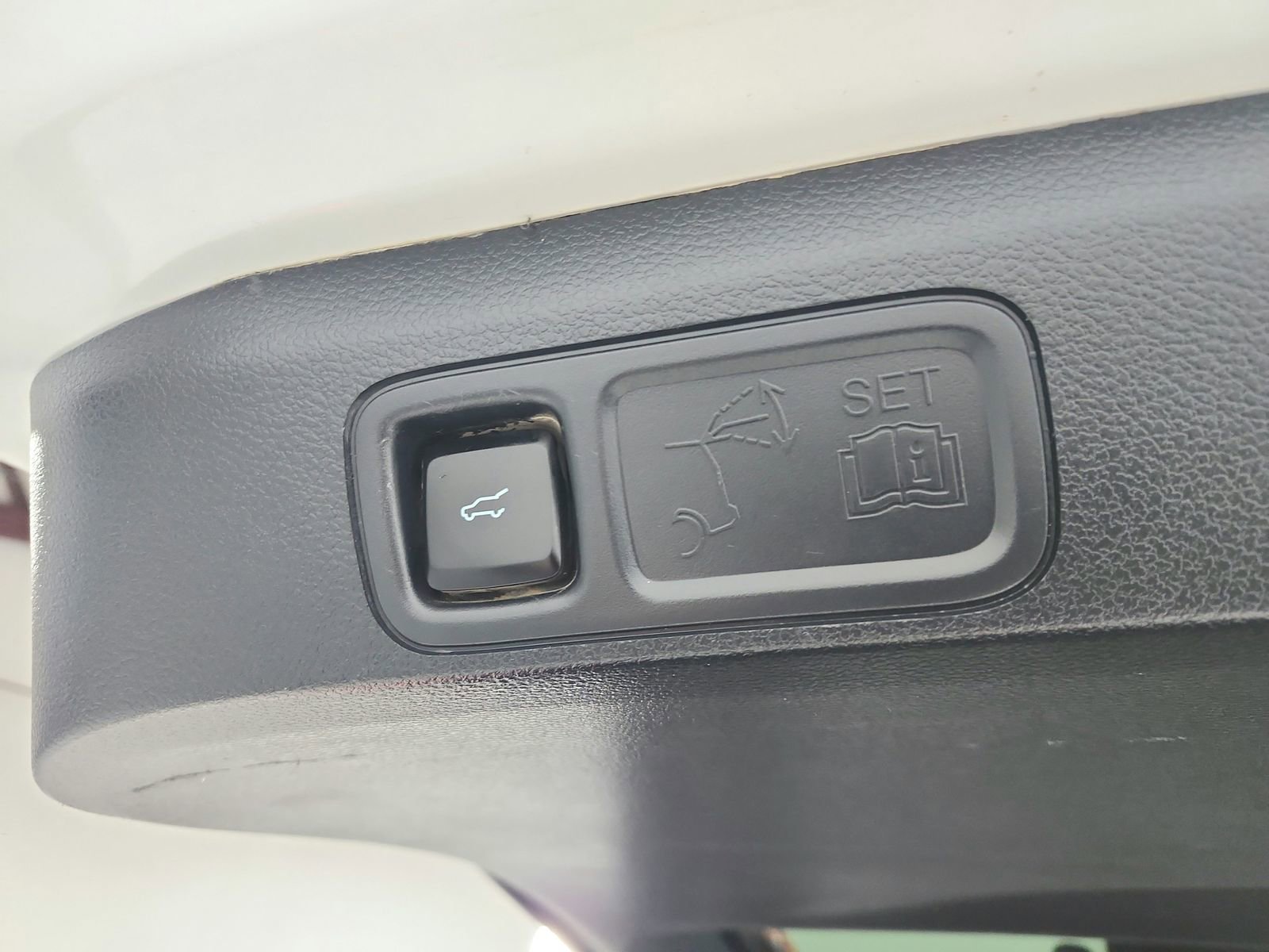 Used 2024 Ford Expedition XLT image 47