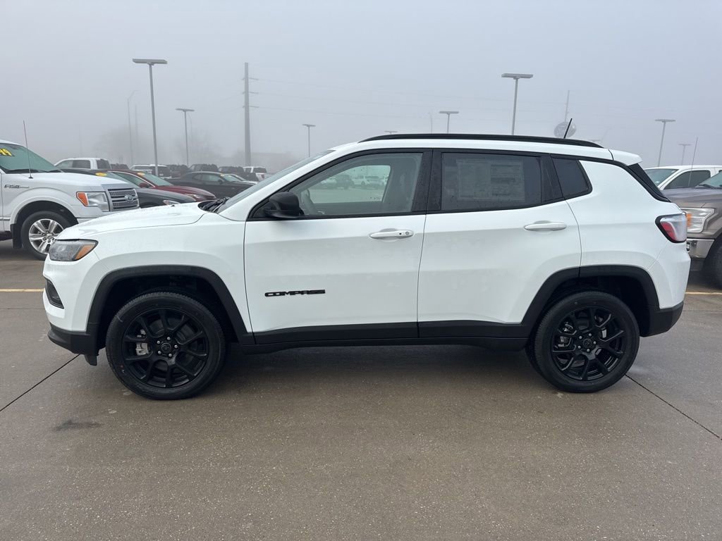 New 2026 Jeep Compass Latitude AWD/4WD image 25
