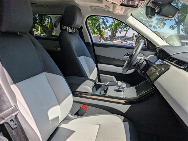 Used 2025 Land Rover Range Rover Velar Dynamic SE image 11
