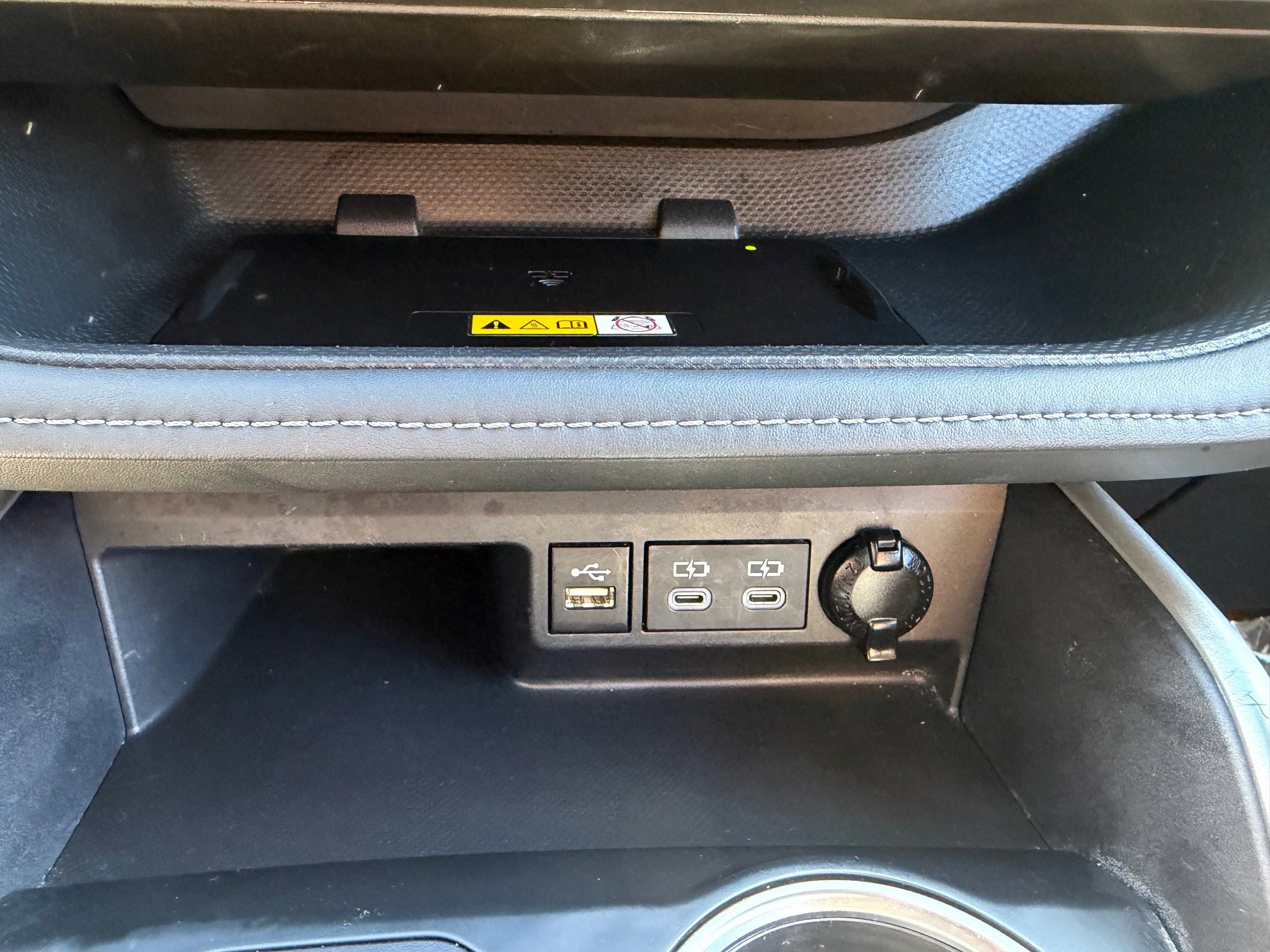 Used 2024 Toyota Highlander XLE image 32