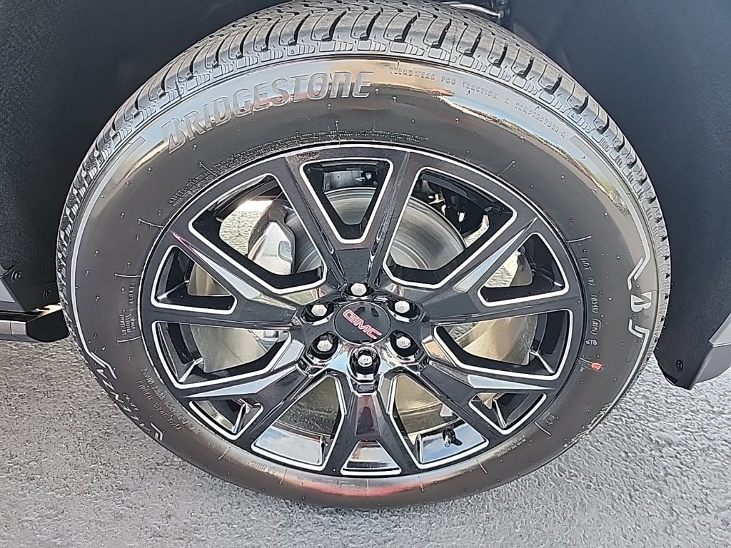 New 2026 GMC Yukon Denali image 10