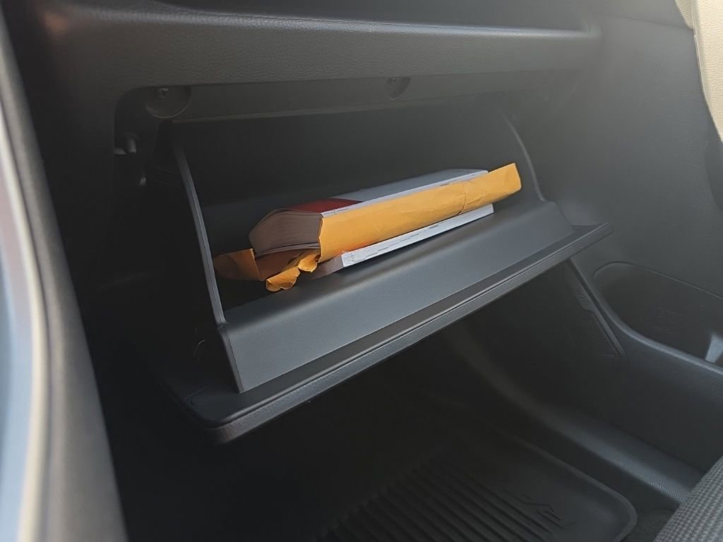 Used 2025 Toyota RAV4 LE image 31