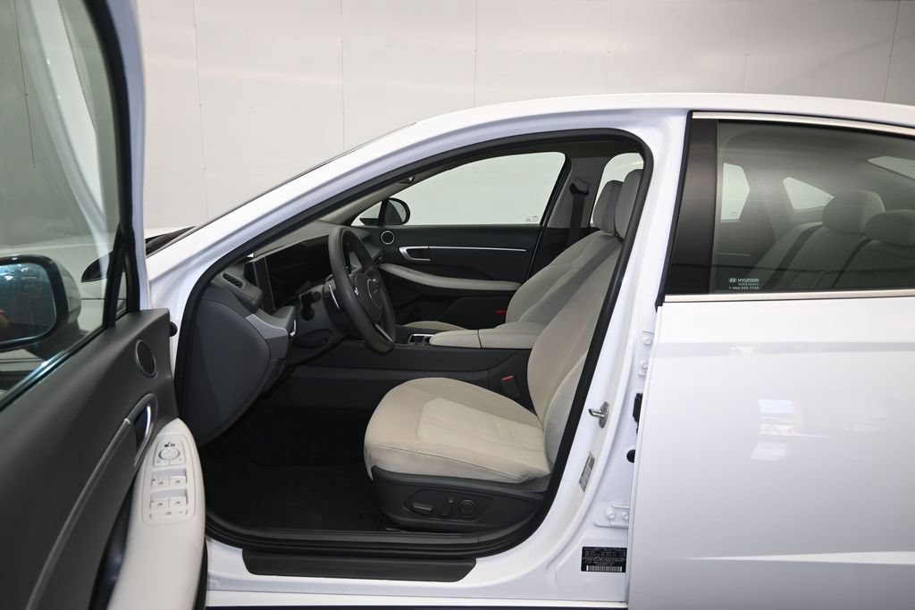 Used 2025 Hyundai Sonata SEL FWD image 21
