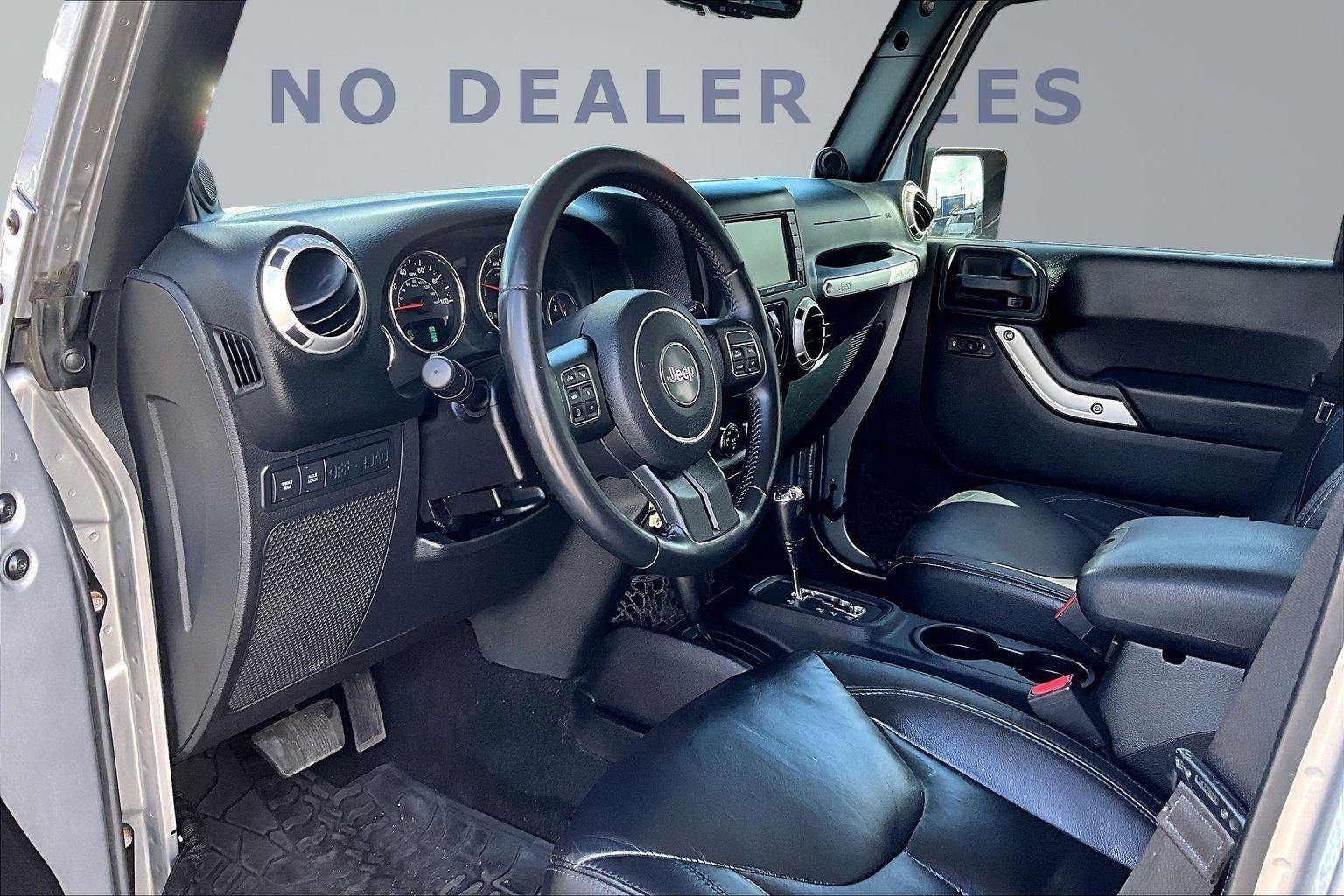 Used 2014 Jeep Wrangler Unlimited Rubicon w/ Dual Top Group AWD/4WD image 16