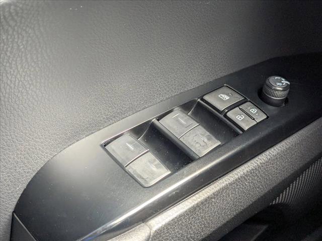 Used 2025 Toyota Camry LE w/ Convenience Package image 12