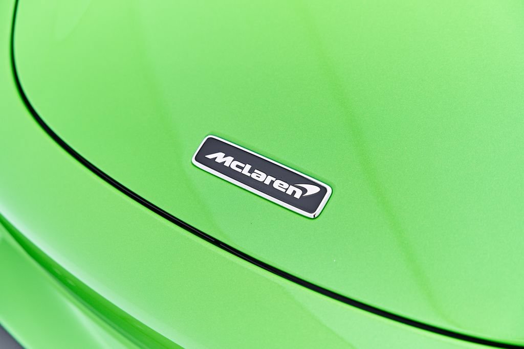 Used 2025 McLaren 750S Spider RWD image 40