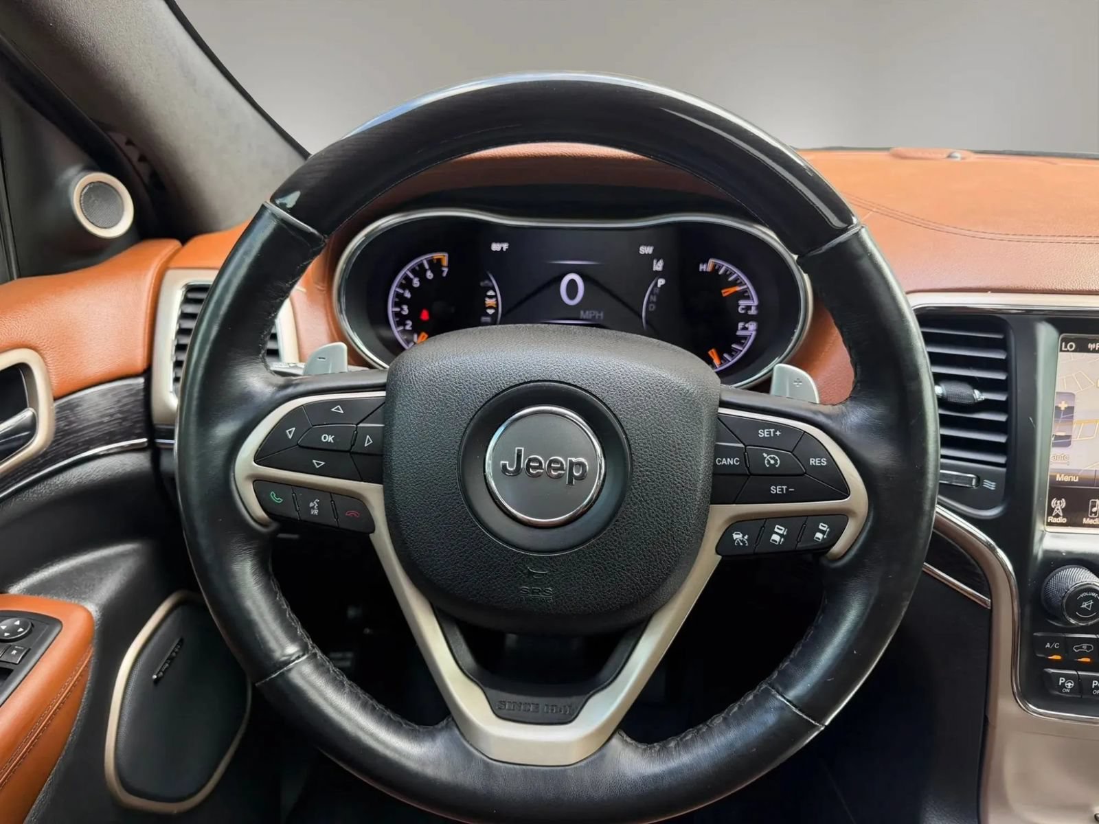 Used 2017 Jeep Grand Cherokee Summit AWD/4WD image 13