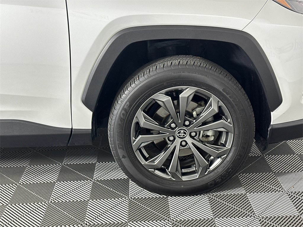 Used 2023 Toyota RAV4 Limited image 12