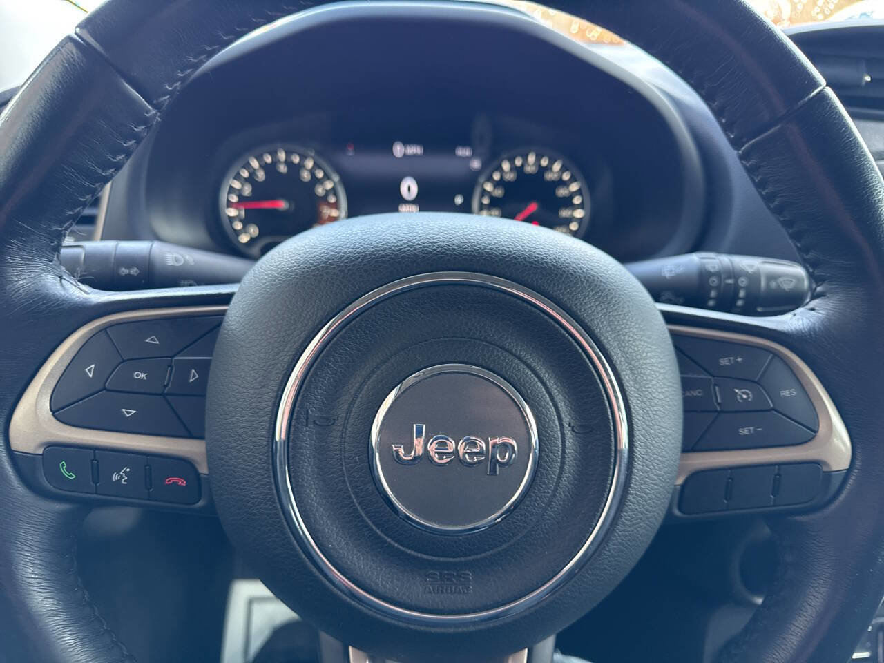 Used 2017 Jeep Renegade Latitude image 33