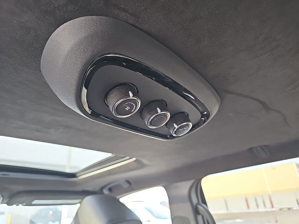 Used 2024 Dodge Durango Citadel image 16