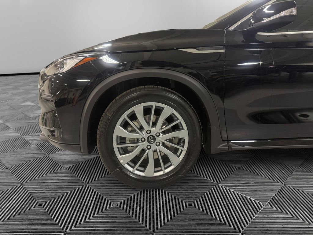 New 2025 INFINITI QX50 Luxe image 37