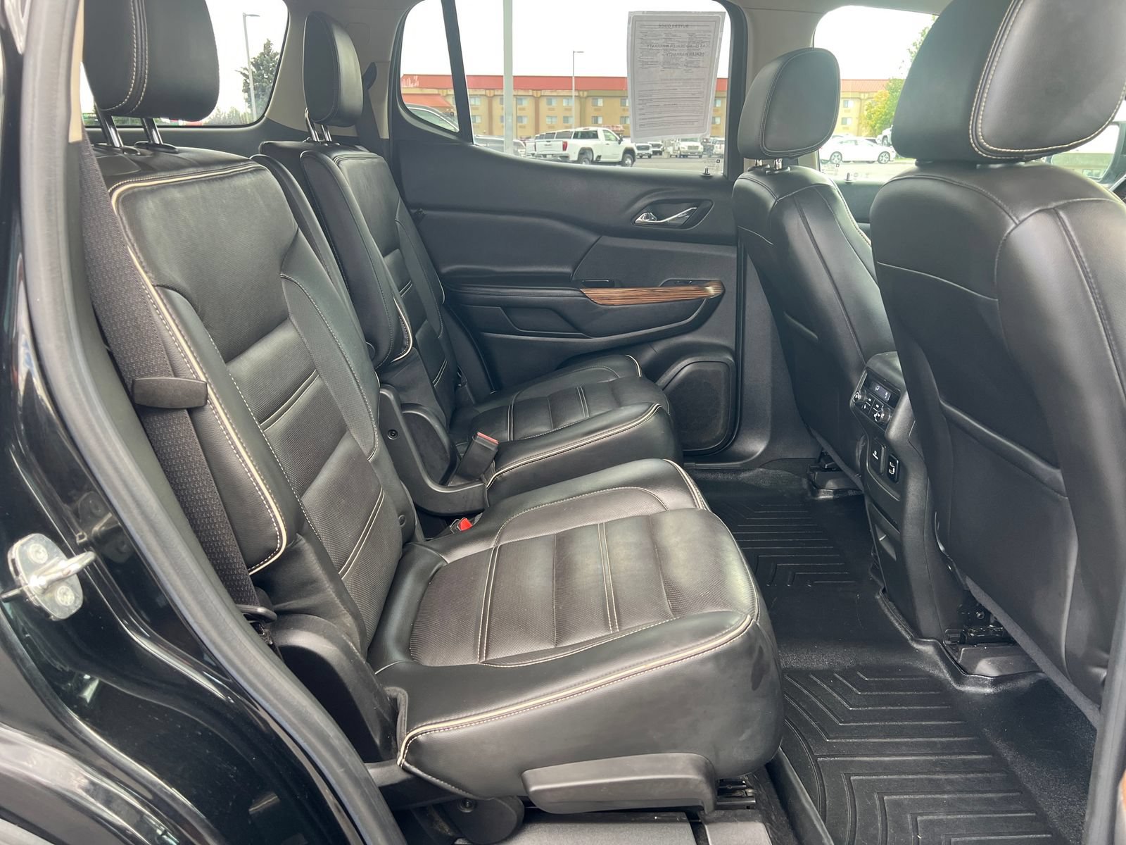 Used 2017 GMC Acadia Denali w/ Technology Package AWD/4WD image 32