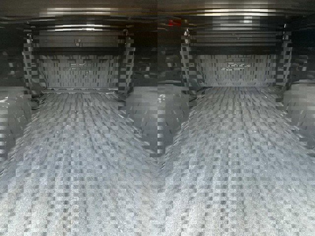 Used 2023 GMC Sierra 1500 AT4 image 8