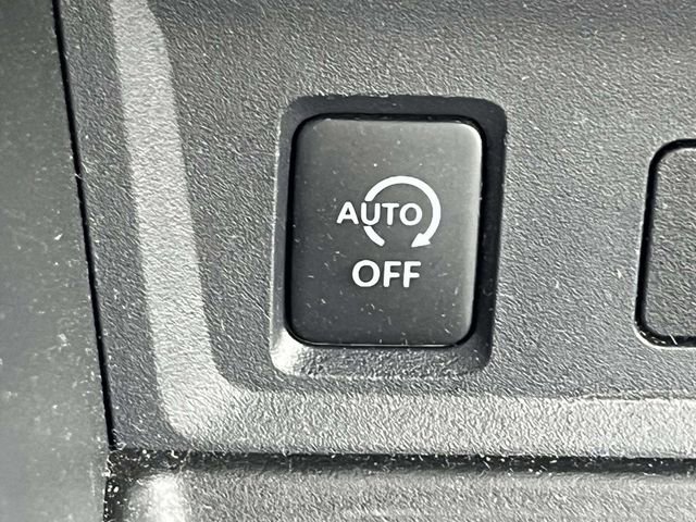 Used 2025 Nissan Sentra SV FWD image 18