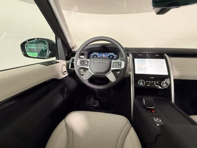 New 2026 Land Rover Discovery S AWD/4WD image 16