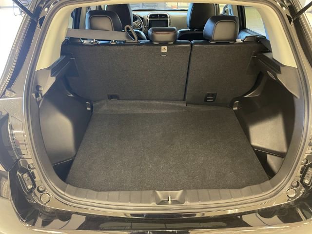 Used 2025 Mitsubishi Outlander Sport SE image 9