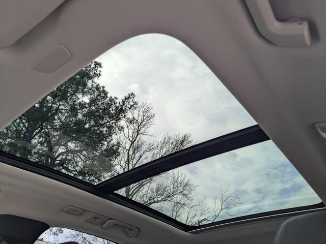 Certified 2025 Volvo XC60 B5 Core image 27