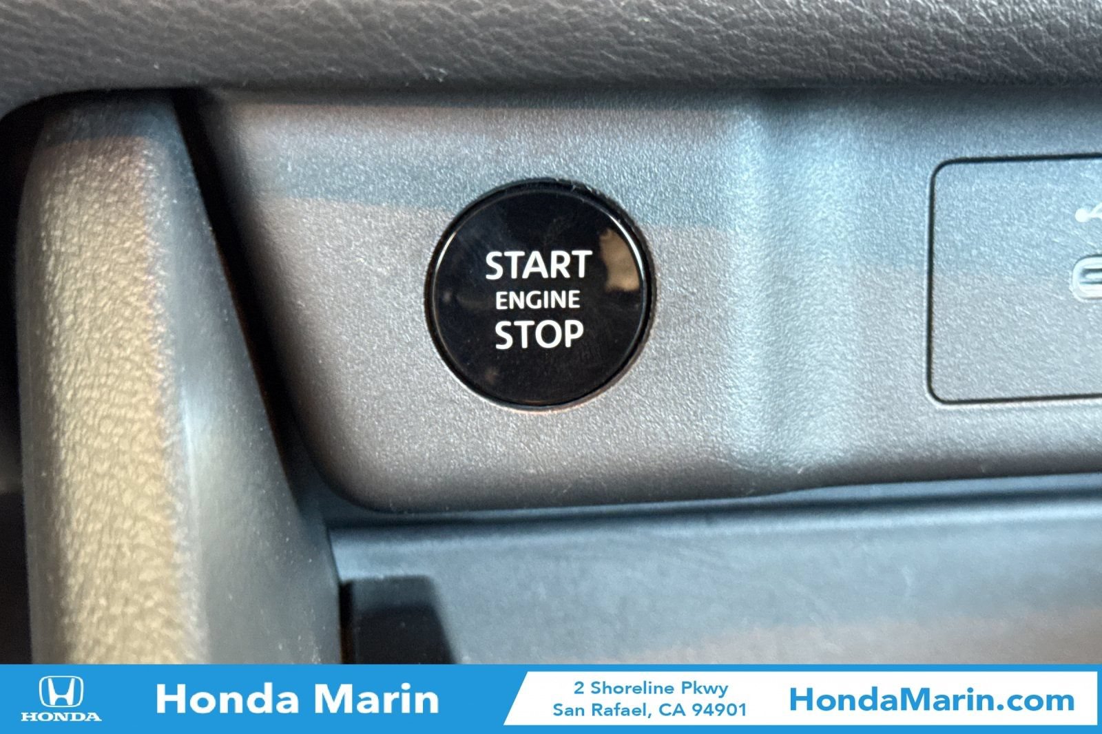 Used 2025 Nissan Rogue SV FWD image 27