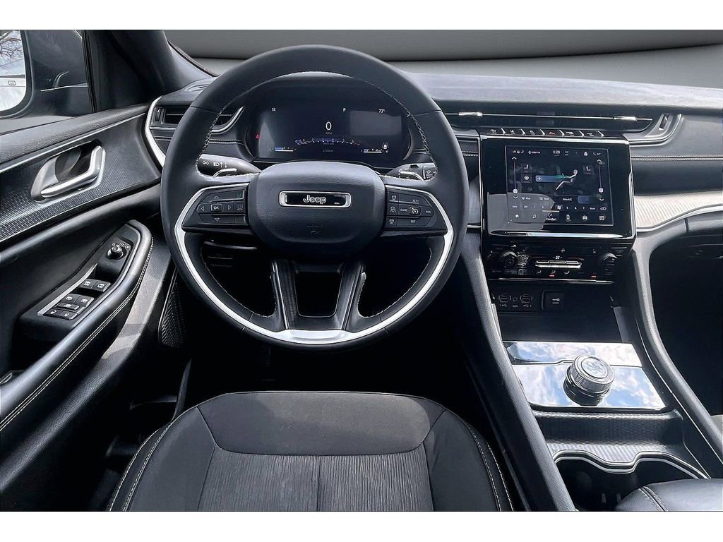 Used 2024 Jeep Grand Cherokee Laredo X w/ Luxury Tech Group I image 6