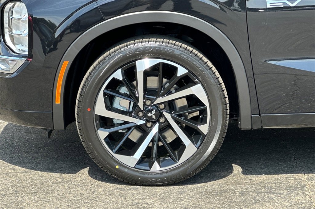 New 2025 Mitsubishi Outlander SEL image 26