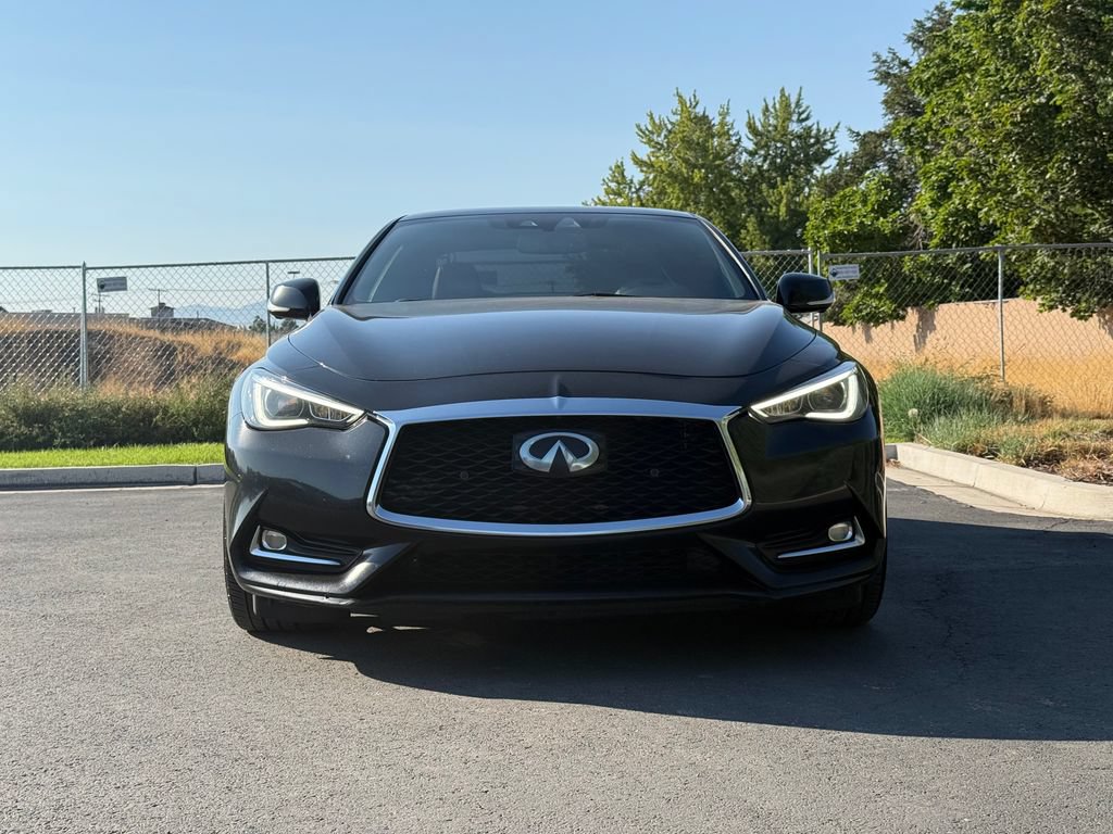 Used 2018 INFINITI Q60 Red Sport 400 AWD/4WD image 5