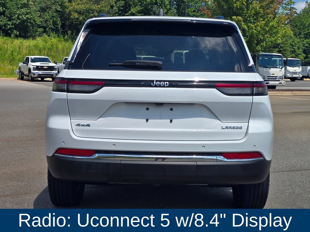 Used 2023 Jeep Grand Cherokee Laredo w/ Luxury Tech Group I AWD/4WD image 4