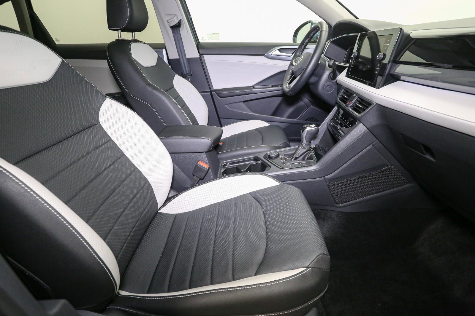 Used 2025 Volkswagen Taos SEL w/ Black Wheel Plus Package image 16