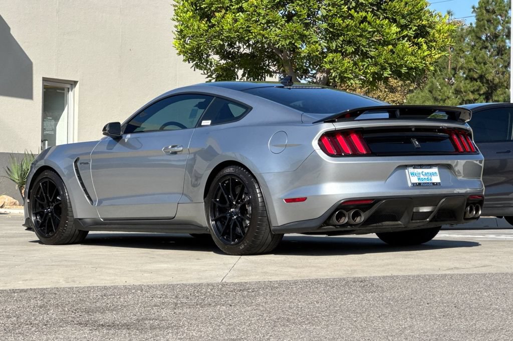 Used 2020 Ford Mustang Shelby GT350 w/ Technology Package RWD image 3