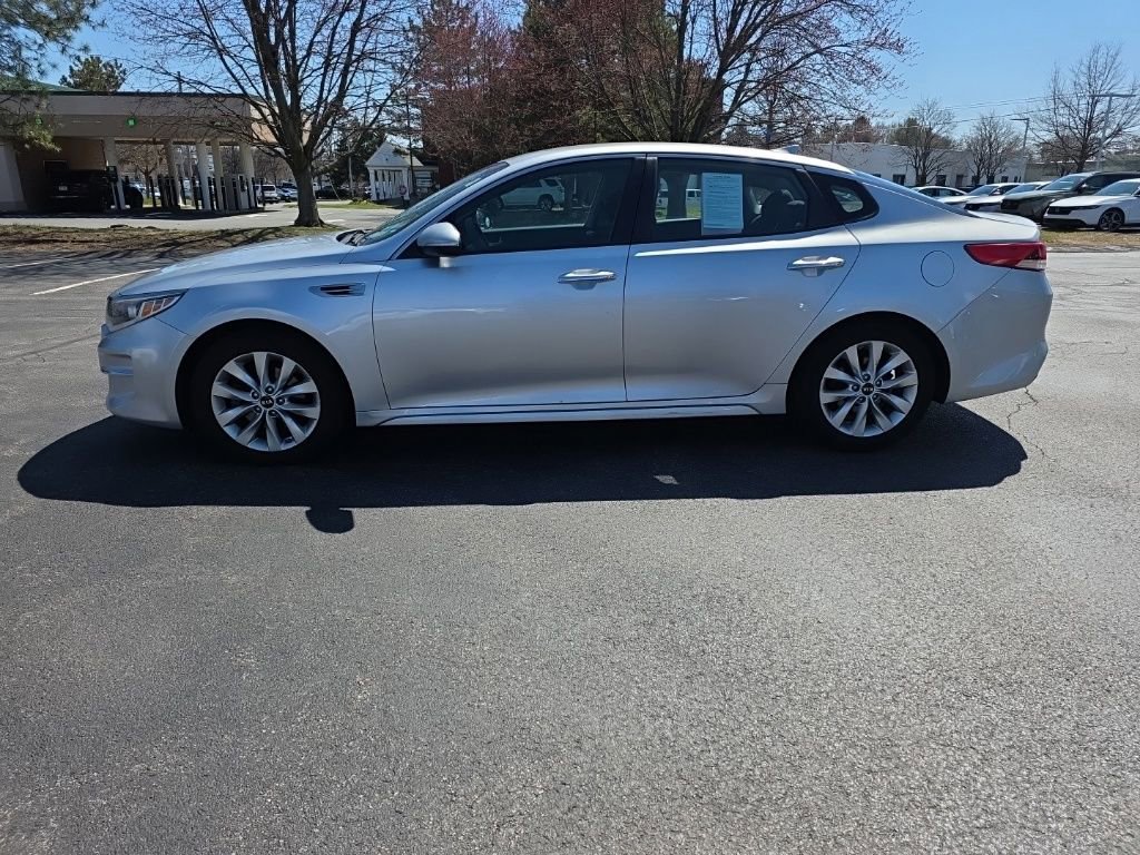 Used 2017 Kia Optima LX image 5
