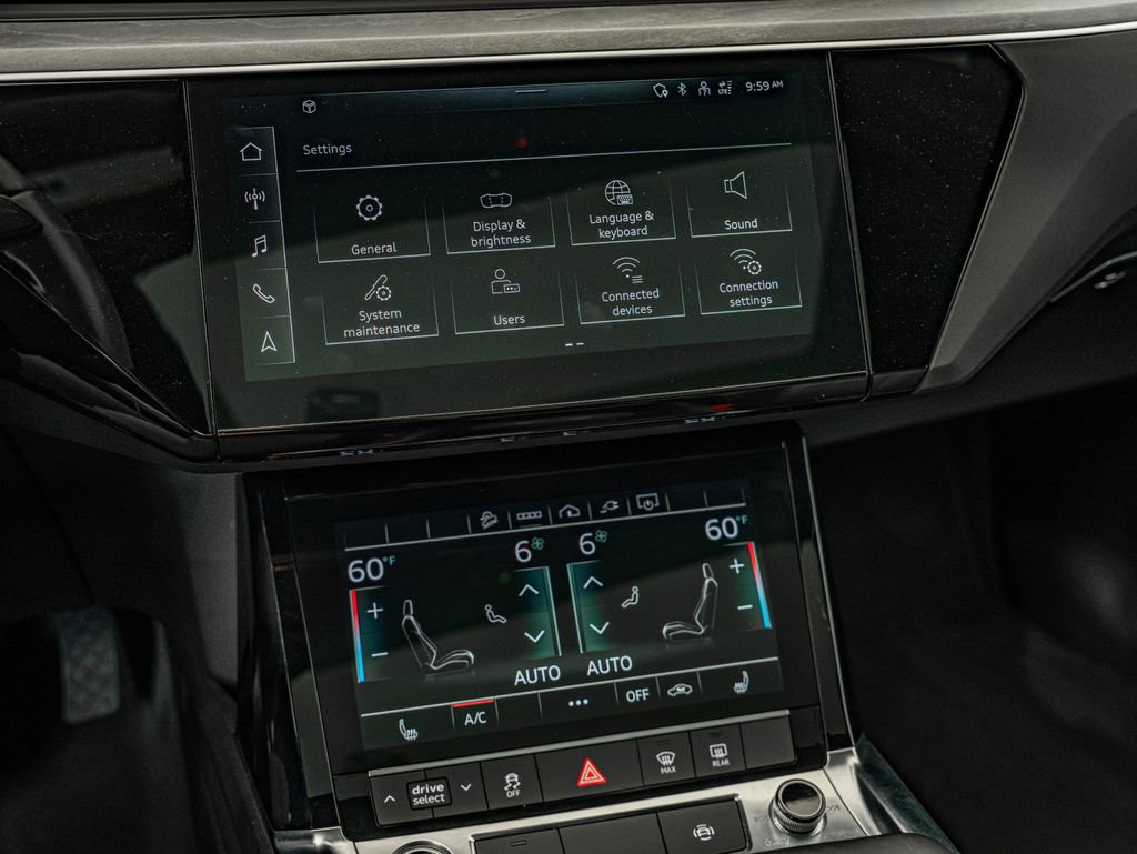 Used 2022 Audi e-tron Premium w/ Convenience Plus Package image 24