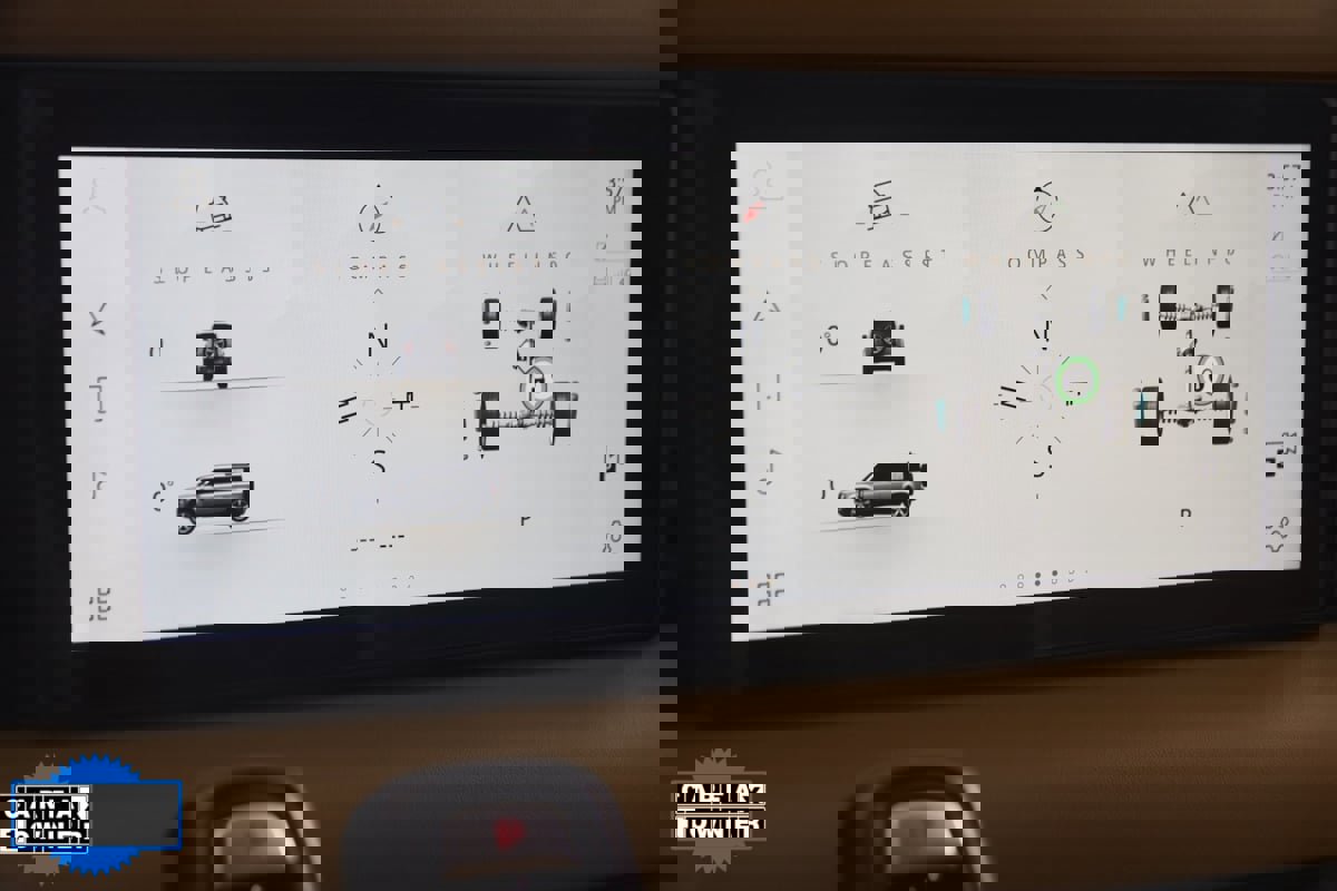 Used 2024 Land Rover Defender 110 X-Dynamic SE image 30