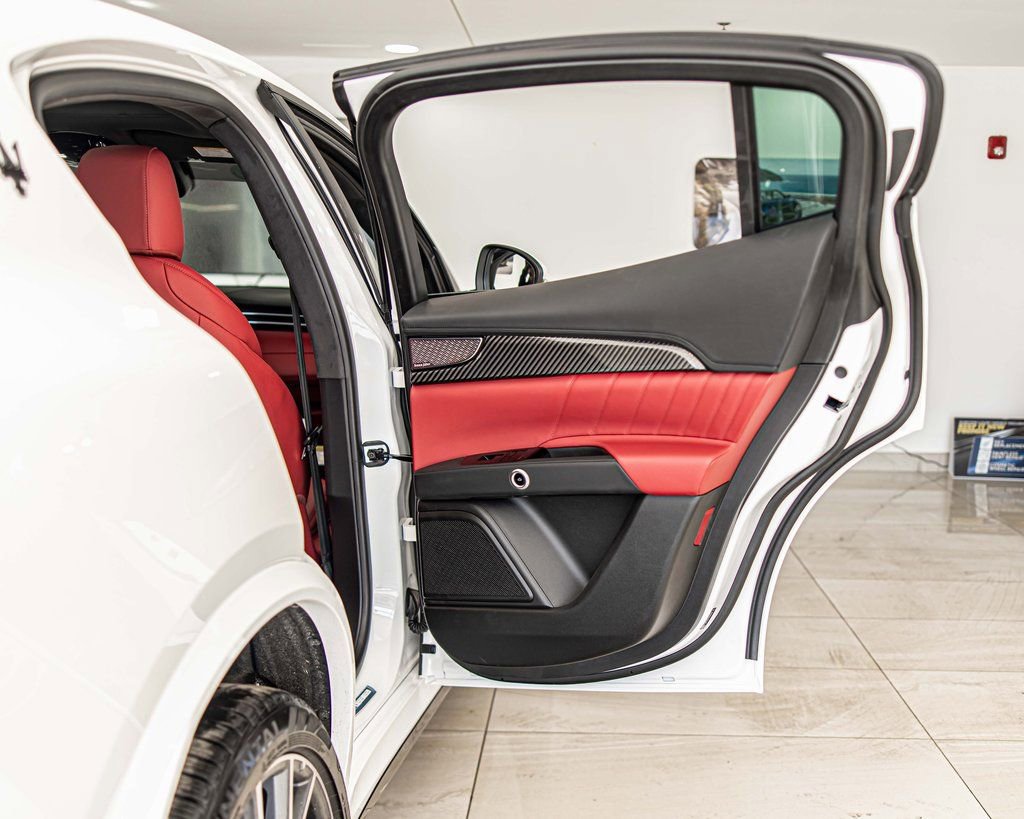 New 2026 Maserati Grecale Modena image 39