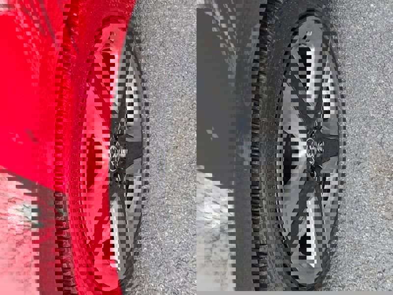 Used 2022 Toyota Prius XLE image 20