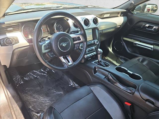 Used 2017 Ford Mustang Premium RWD image 10
