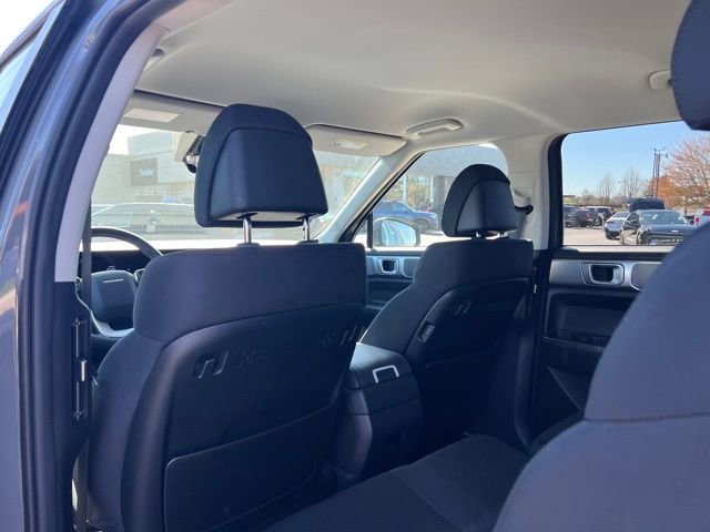 Certified 2026 Hyundai Santa Fe SE image 9