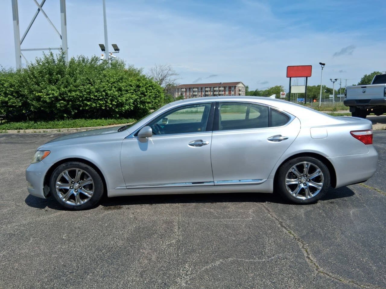 Used 2008 Lexus LS 460 RWD image 5