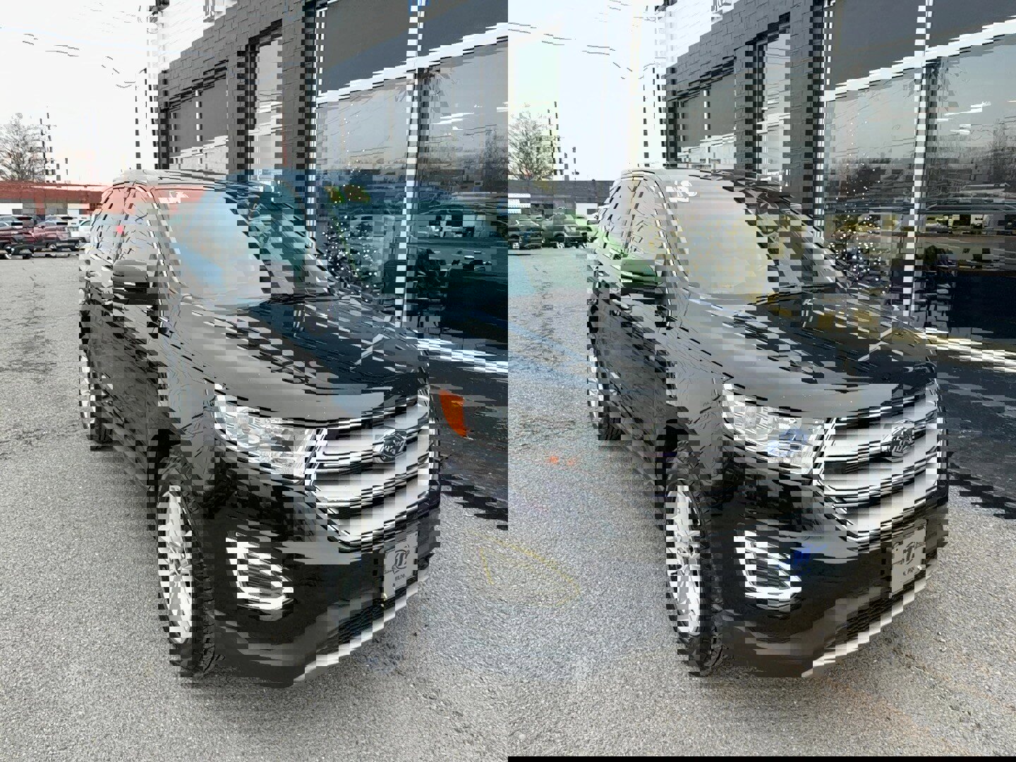 Used 2018 Ford Edge SEL w/ Equipment Group 201A image 2