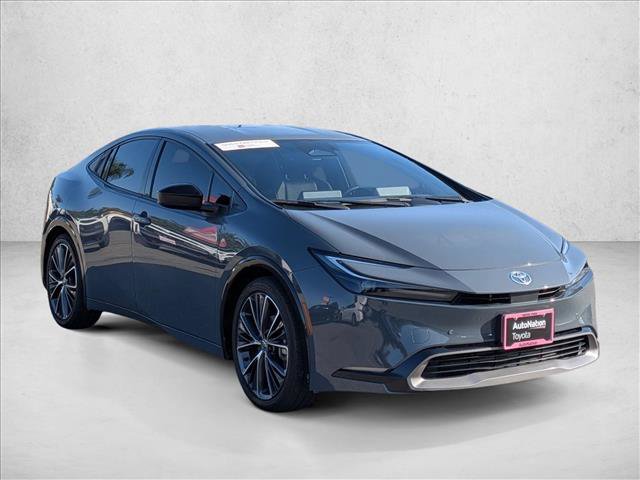 Certified 2024 Toyota Prius XLE FWD image 3
