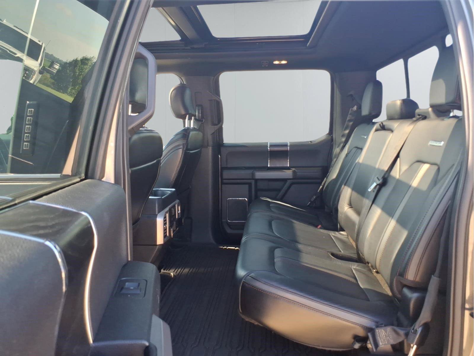 Used 2019 Ford F150 Platinum w/ Equipment Group 701A Luxury AWD/4WD image 12