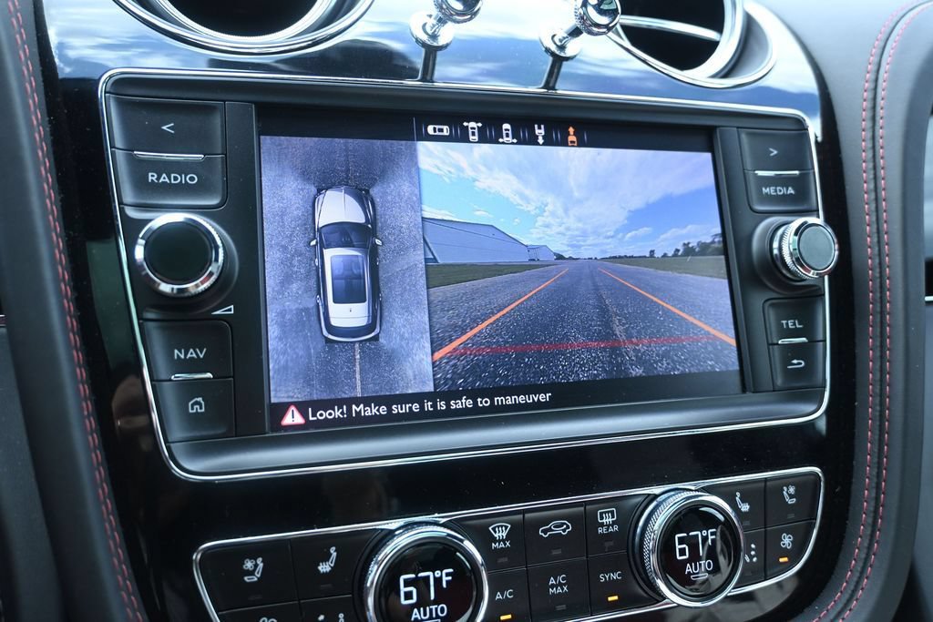 Used 2020 Bentley Bentayga AWD/4WD image 29