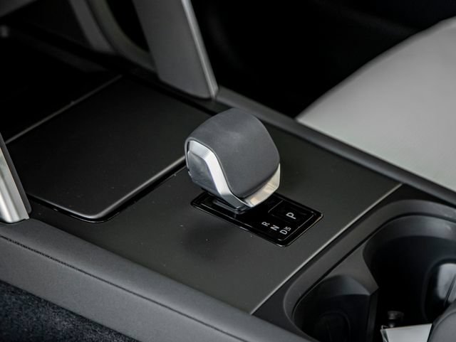 New 2024 Land Rover Discovery Sport S AWD/4WD image 19